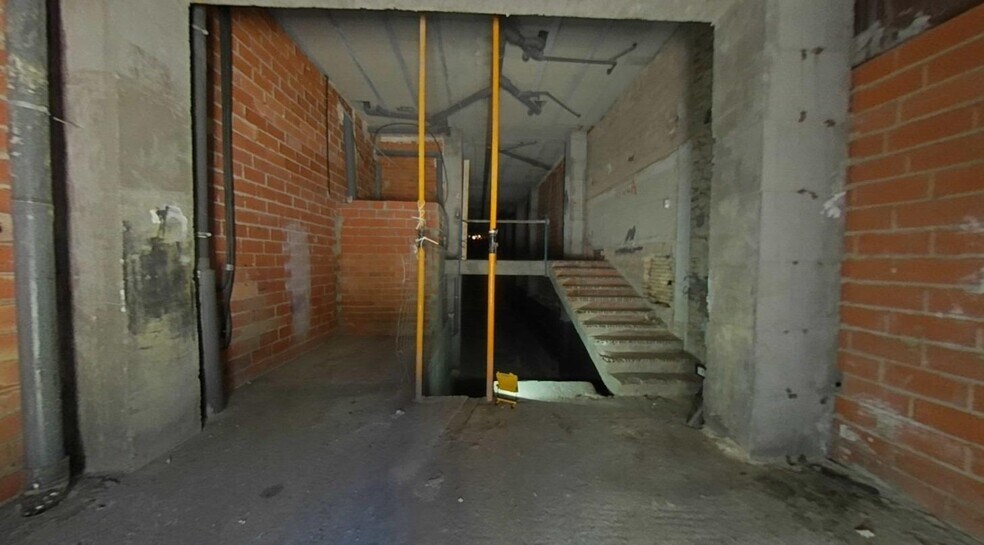 Local en València en venta - Foto del interior - Imagen 2 de 14