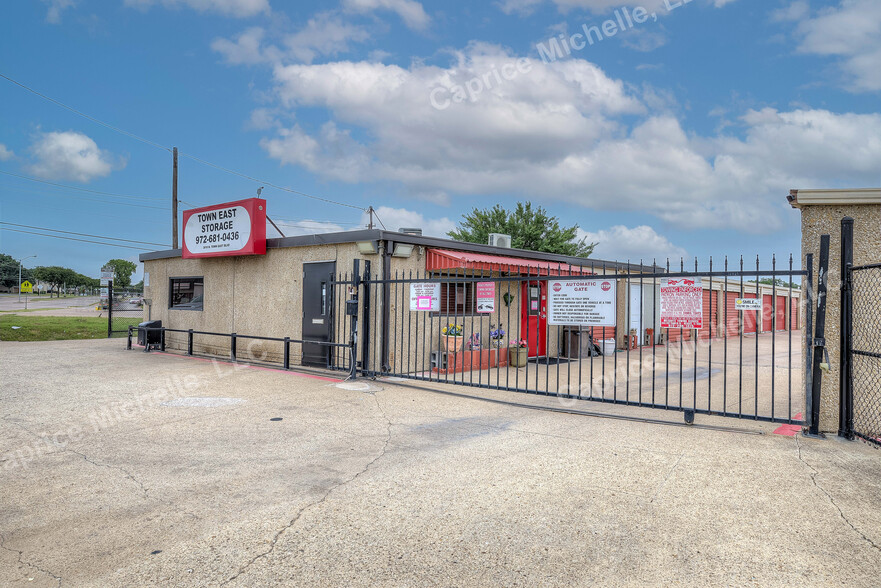 3818 N Town East Blvd, Mesquite, TX en venta - Foto del edificio - Imagen 3 de 32