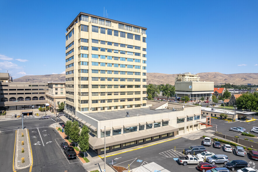 402 E Yakima Ave, Yakima, WA en alquiler - Foto del edificio - Imagen 3 de 7