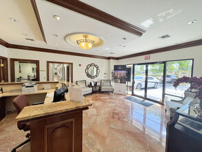 4130-4188 Tamiami Trl N, Naples, FL en alquiler Foto del interior- Imagen 2 de 10