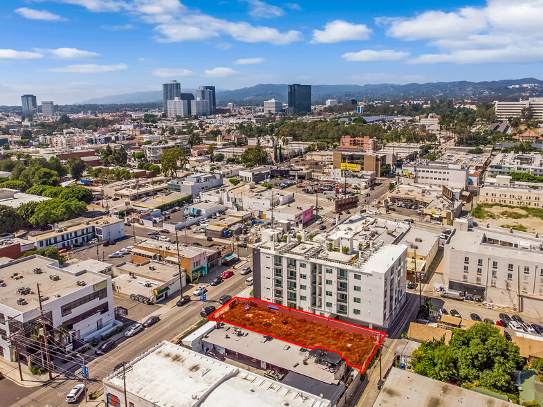 1656 Sawtelle Blvd, Los Angeles, CA en venta - Foto del edificio - Imagen 3 de 13