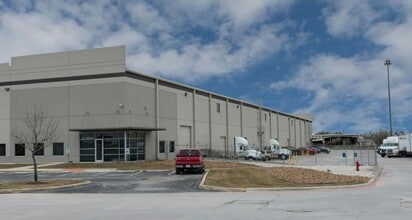 1228 Cornerway Blvd, San Antonio, TX en alquiler Foto del edificio- Imagen 1 de 1