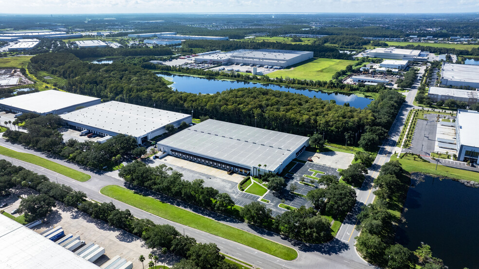 1350 Tradeport Dr, Orlando, FL en alquiler - Foto del edificio - Imagen 1 de 5