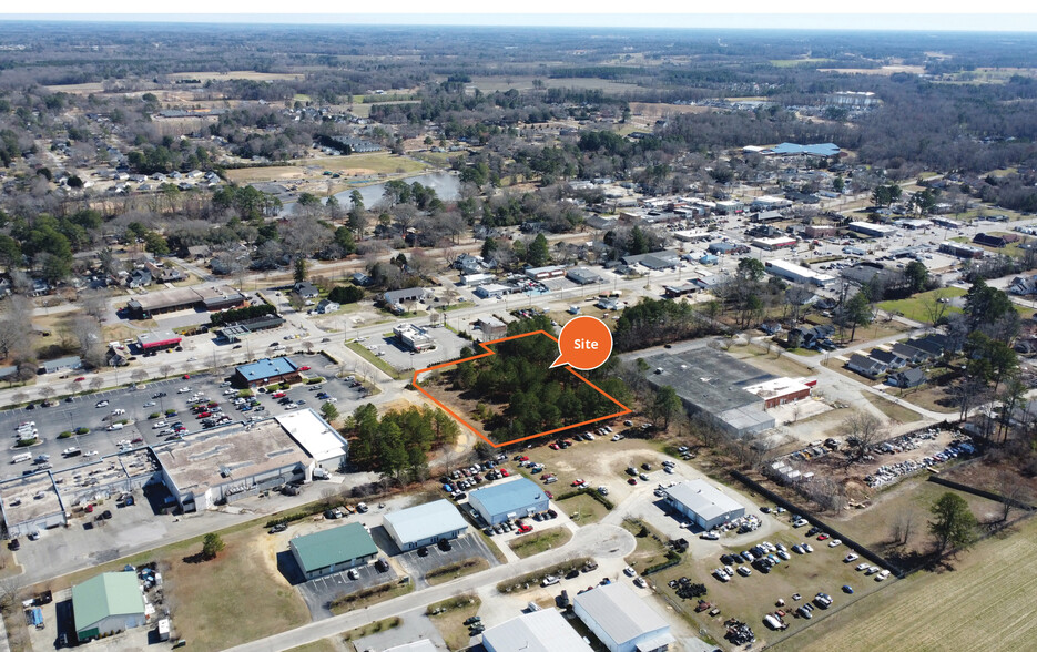 North Raleigh Street, Angier, NC en venta - Vista aérea - Imagen 2 de 2