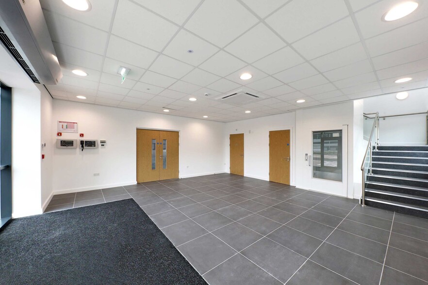 Lindenmuth Way, Thatcham en venta - Foto del interior - Imagen 2 de 4