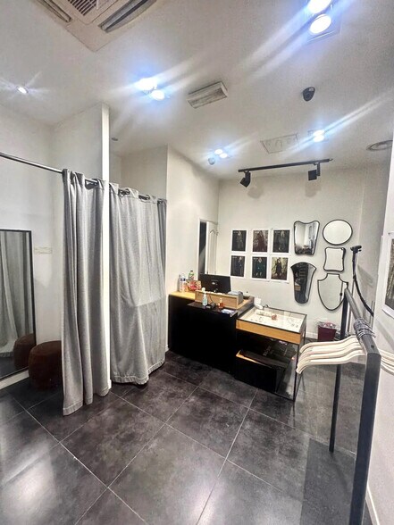 Local en Paris en alquiler - Foto del interior - Imagen 3 de 5