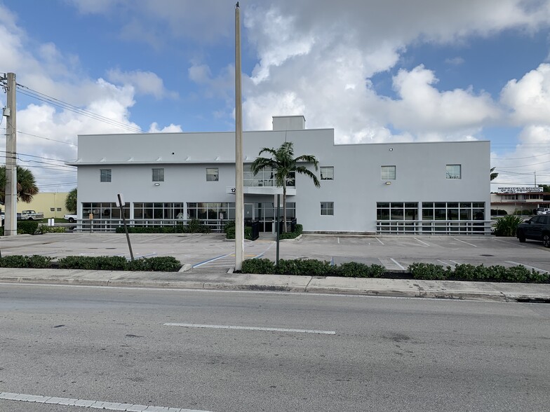 1299 E Commercial Blvd, Oakland Park, FL en alquiler - Foto principal - Imagen 1 de 11