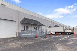 7950-7966 NW 14th St, Miami, FL en alquiler Foto del interior- Imagen 2 de 12