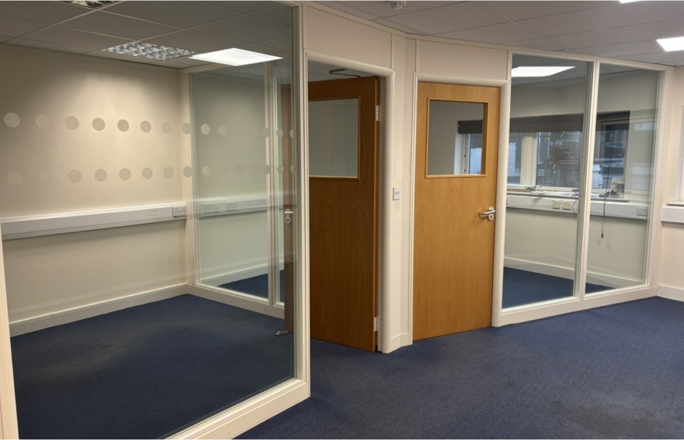 Gordon Mews, Brighton, ESX BN41 1HU - Unidad 3 -  - Foto del interior - Image 2 of 4