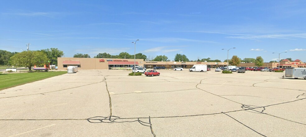 3266-3288 Main St, East Troy, WI en alquiler - Foto del edificio - Imagen 1 de 3