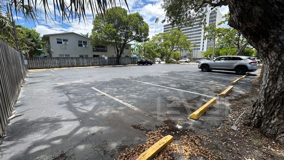 2415 NE 11th St, Fort Lauderdale, FL en venta - Foto del edificio - Imagen 2 de 9