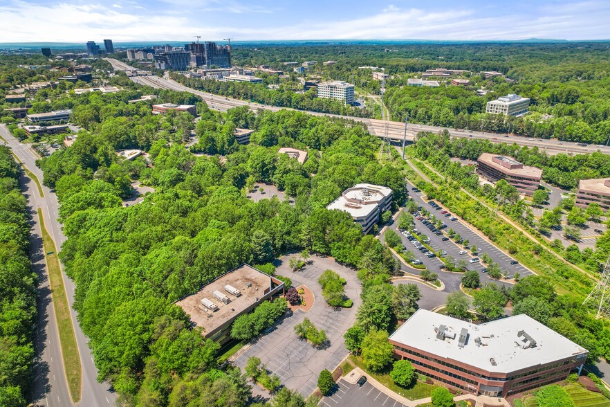 1806 Robert Fulton Dr, Reston, VA en venta - Foto del edificio - Imagen 3 de 135