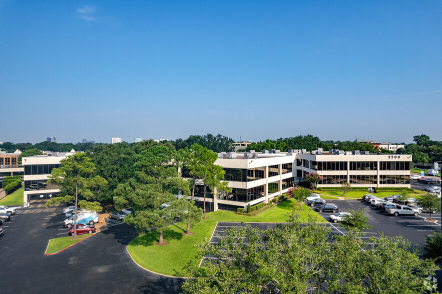 2500 Tanglewilde St, Houston, TX en alquiler - Foto del edificio - Imagen 3 de 6