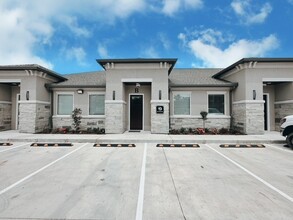 17820 Mound Rd, Cypress, TX en alquiler Foto del edificio- Imagen 1 de 16