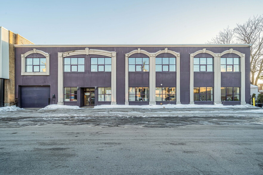 9850 Rue Saint-Urbain, Montréal, QC en alquiler - Foto del edificio - Imagen 2 de 6