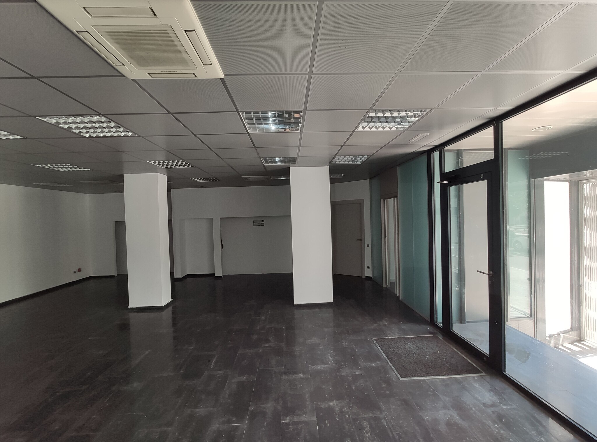 Local en Terrassa, Barcelona en alquiler Foto del interior- Imagen 1 de 13