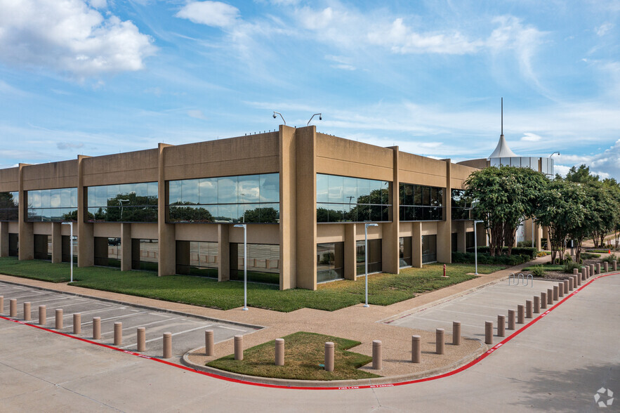 5555 N Beach St, Fort Worth, TX en alquiler - Foto del edificio - Imagen 1 de 7