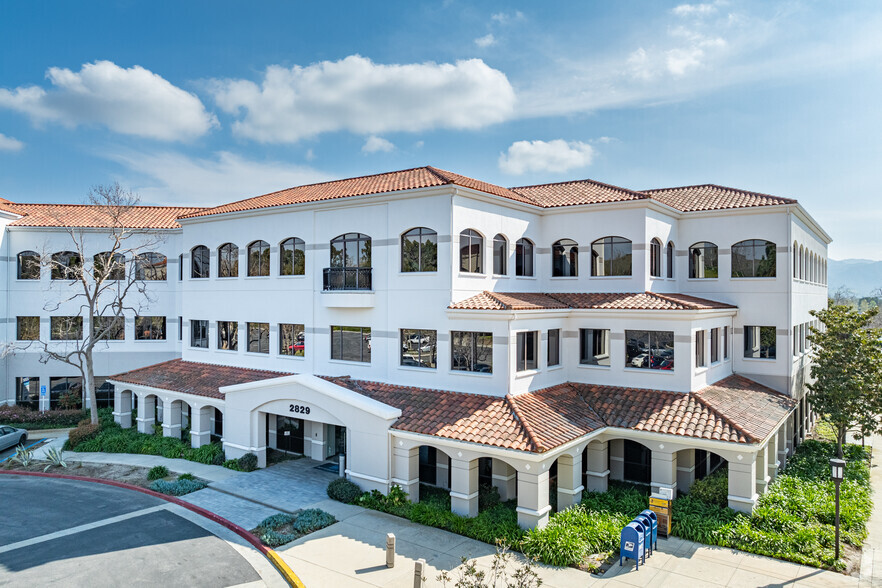 2829 Townsgate Rd, Westlake Village, CA en alquiler - Foto del edificio - Imagen 3 de 10