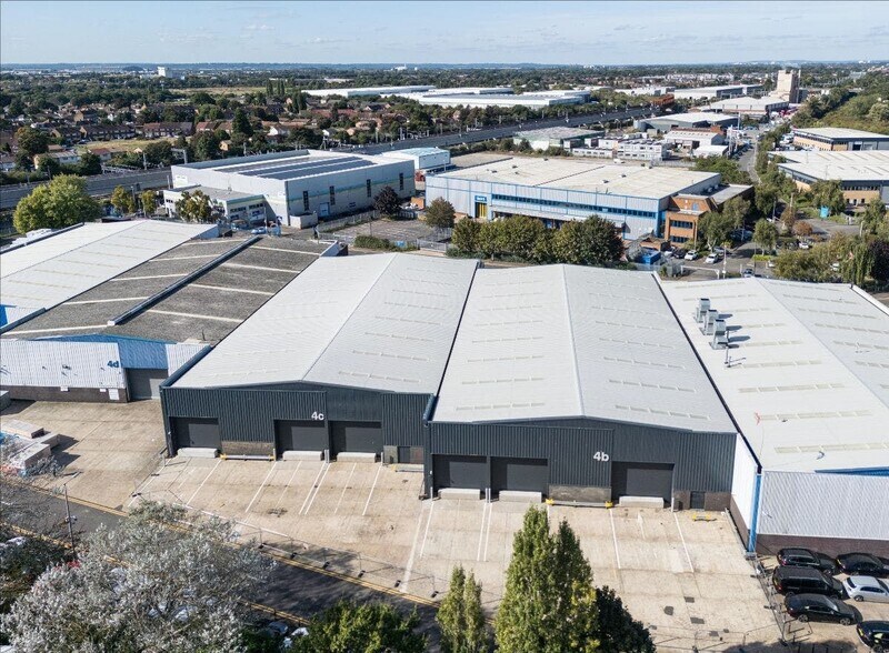 Swallowfield Way, Hayes en alquiler - Foto del edificio - Imagen 2 de 5