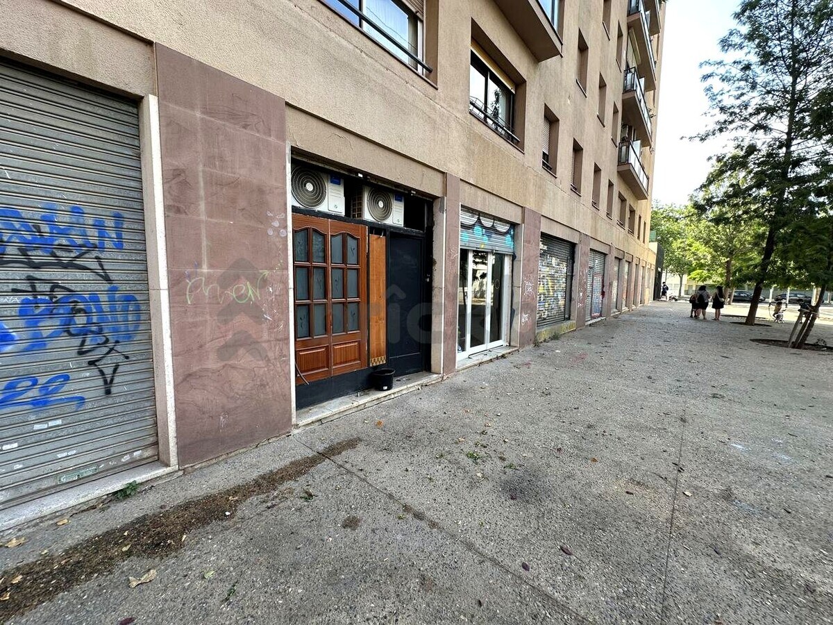 Barcelona, BAR 08013 - Unidad - - - Foto del interior - Image 1 of 24