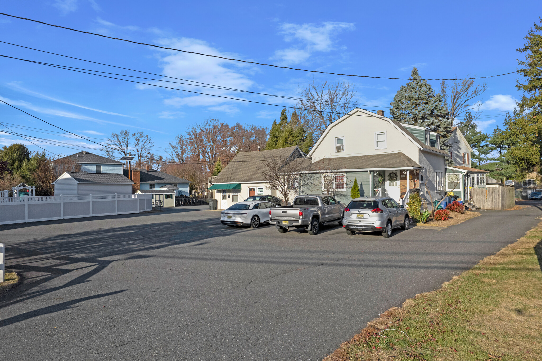 307 Oak Tree Ave, South Plainfield, NJ en venta Foto del edificio- Imagen 1 de 35