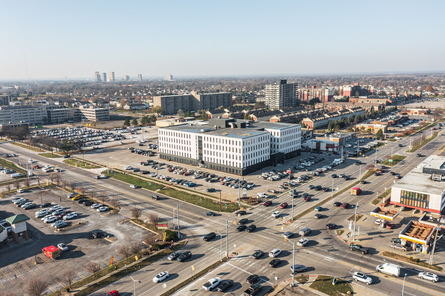 23077 Greenfield Rd, Southfield, MI en alquiler - Foto del edificio - Imagen 2 de 6