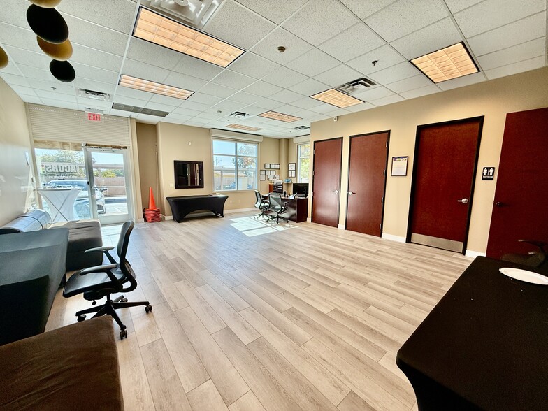 15255 N 40th St, Phoenix, AZ en venta - Foto del edificio - Imagen 3 de 11