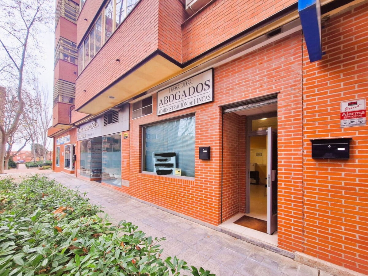 Tres Cantos, MAD 28760 - Unidad - - - Foto del interior - Image 1 of 10