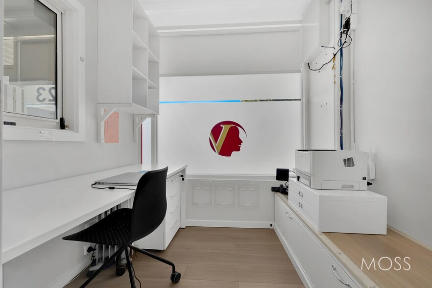 123 Spring St, Reservoir en venta - Foto del interior - Imagen 2 de 9