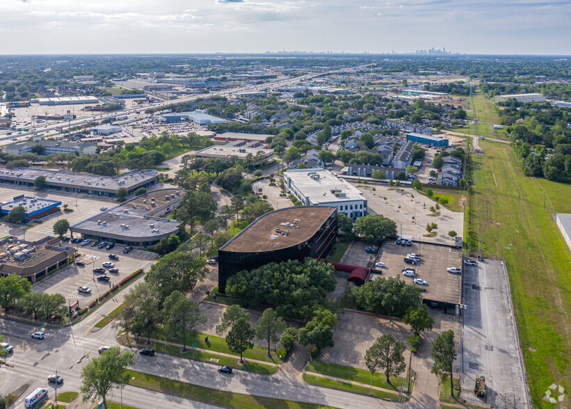 12600 N Featherwood Dr, Houston, TX en alquiler - Vista aérea - Imagen 3 de 8