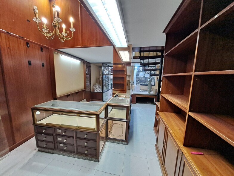 Local en Santiago de Compostela, La Coruna en alquiler - Foto del edificio - Imagen 3 de 15