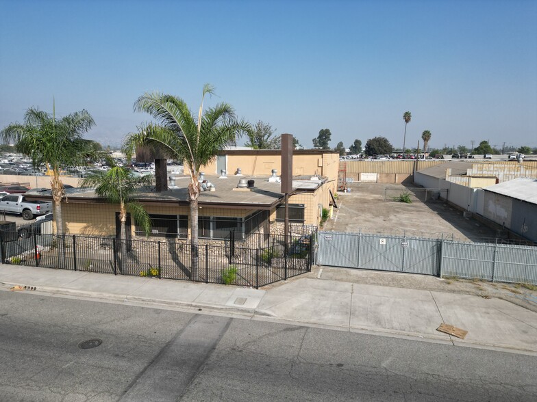 651 N Waterman Ave, San Bernardino, CA en venta - Foto del edificio - Imagen 1 de 24