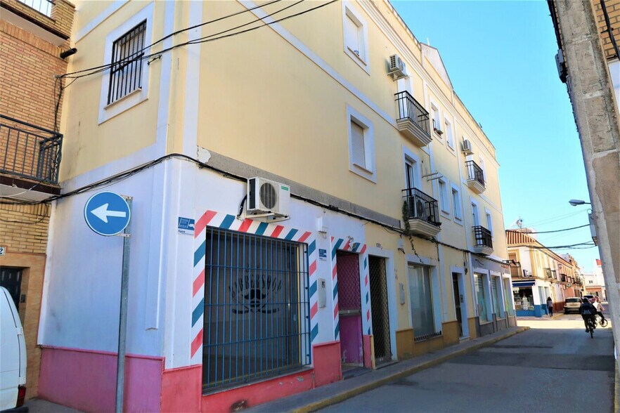 Calle Blas Infante, 63, Brenes, Sevilla en alquiler - Foto del edificio - Imagen 3 de 9