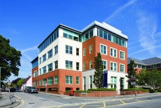 45 London Rd, Reigate en alquiler Foto del edificio- Imagen 1 de 2