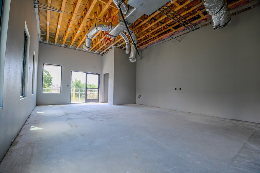 3939 Thousand Oaks Dr, San Antonio, TX en venta - Foto del edificio - Imagen 3 de 5