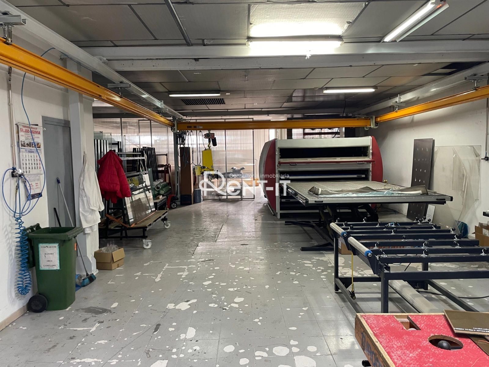 Nave en Sant Feliu de Llobregat, Barcelona en alquiler Foto del interior- Imagen 1 de 4