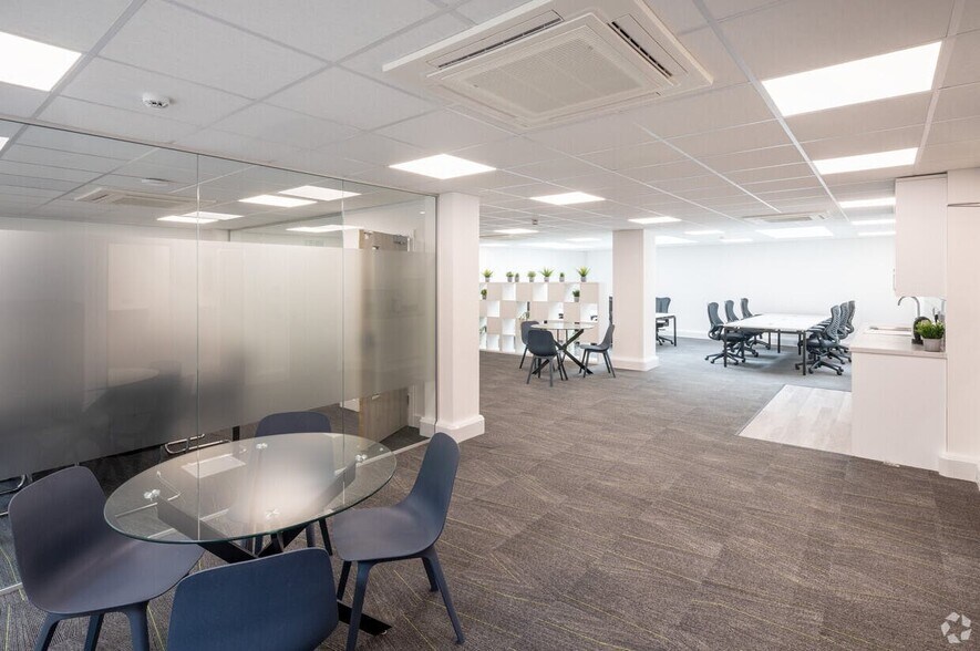 13-15 George St, Aylesbury en venta - Foto del edificio - Imagen 3 de 15