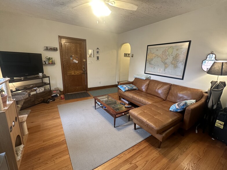 4026 9th St NE, Washington, DC en venta - Foto del edificio - Imagen 2 de 7