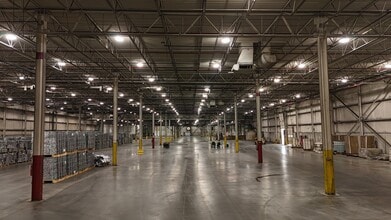 188 Earl Davis Dr, Russellville, KY en venta Foto del interior- Imagen 2 de 13