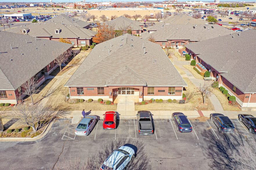 1010 24th Ave NW, Norman, OK en alquiler - Foto del edificio - Imagen 3 de 5