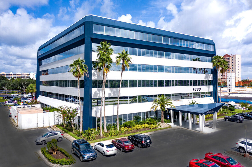 7680 Universal Blvd, Orlando, FL en alquiler - Foto del edificio - Imagen 2 de 19