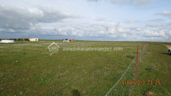 Terreno en Sierra de Fuentes en venta - Vista aérea - Imagen 3 de 8
