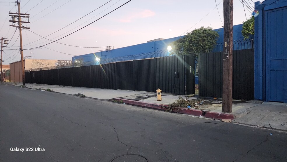 3520-3540 Emery St, Los Angeles, CA en alquiler - Foto del edificio - Imagen 1 de 7