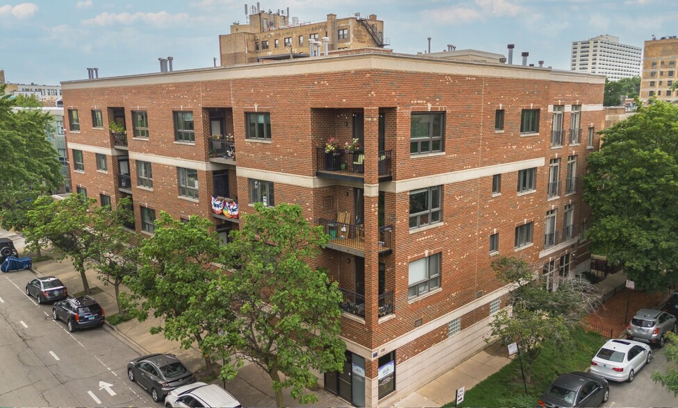 4704 N Kenmore Ave, Chicago, IL en venta - Foto principal - Imagen 1 de 46