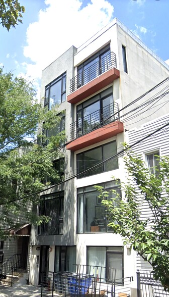 93 Herbert St, Brooklyn, NY en venta - Foto del edificio - Imagen 1 de 10