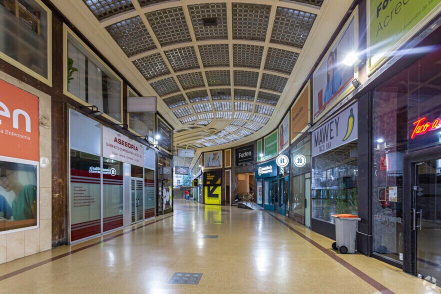 Edificio residencial en Madrid, Madrid en venta - Foto del edificio - Imagen 3 de 3