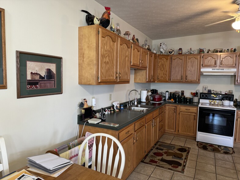 46 Jefferson St, Brookville, OH en venta - Foto del edificio - Imagen 3 de 64