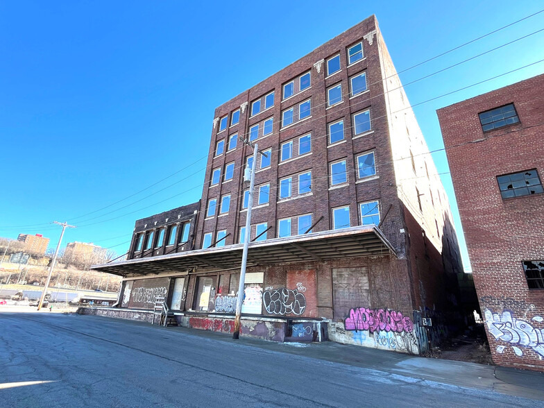 1127 W 8th St, Kansas City, MO en venta - Foto del edificio - Imagen 2 de 12