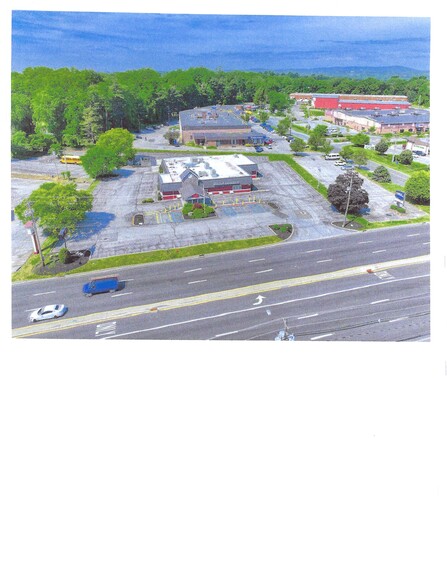 2255 South Rd, Poughkeepsie, NY en venta - Foto del edificio - Imagen 2 de 11