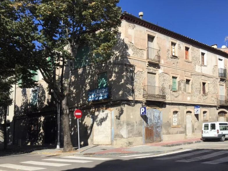 Carrer Vendrell, 21, Manlleu, Barcelona en venta - Foto del edificio - Imagen 2 de 4